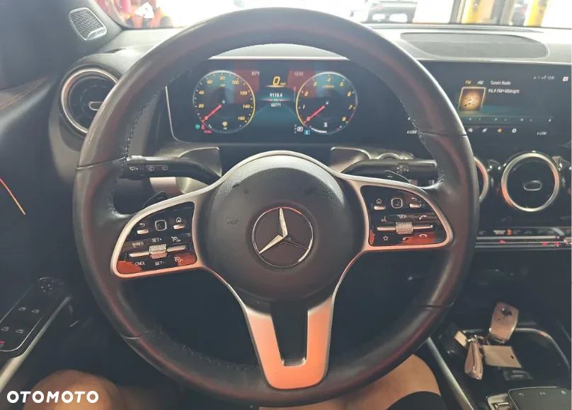 Mercedes-Benz GLB 250 4Matic 8G-DCT AMG Line - 8
