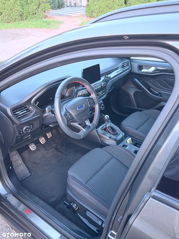 Ford Focus 1.5 EcoBoost ST-Line - 9