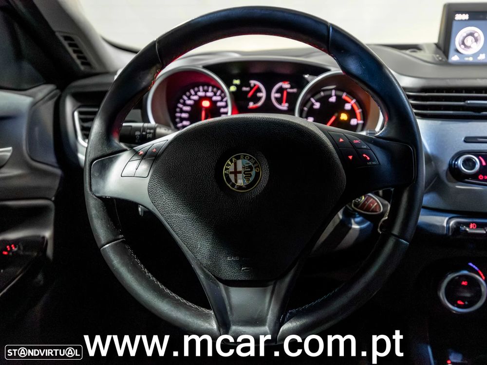 Alfa Romeo Giulietta 1.6 JTDM 16V - 11