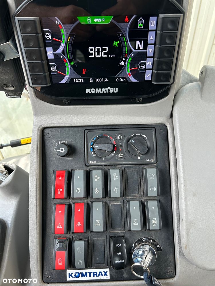 Komatsu WB97-S5 - 13