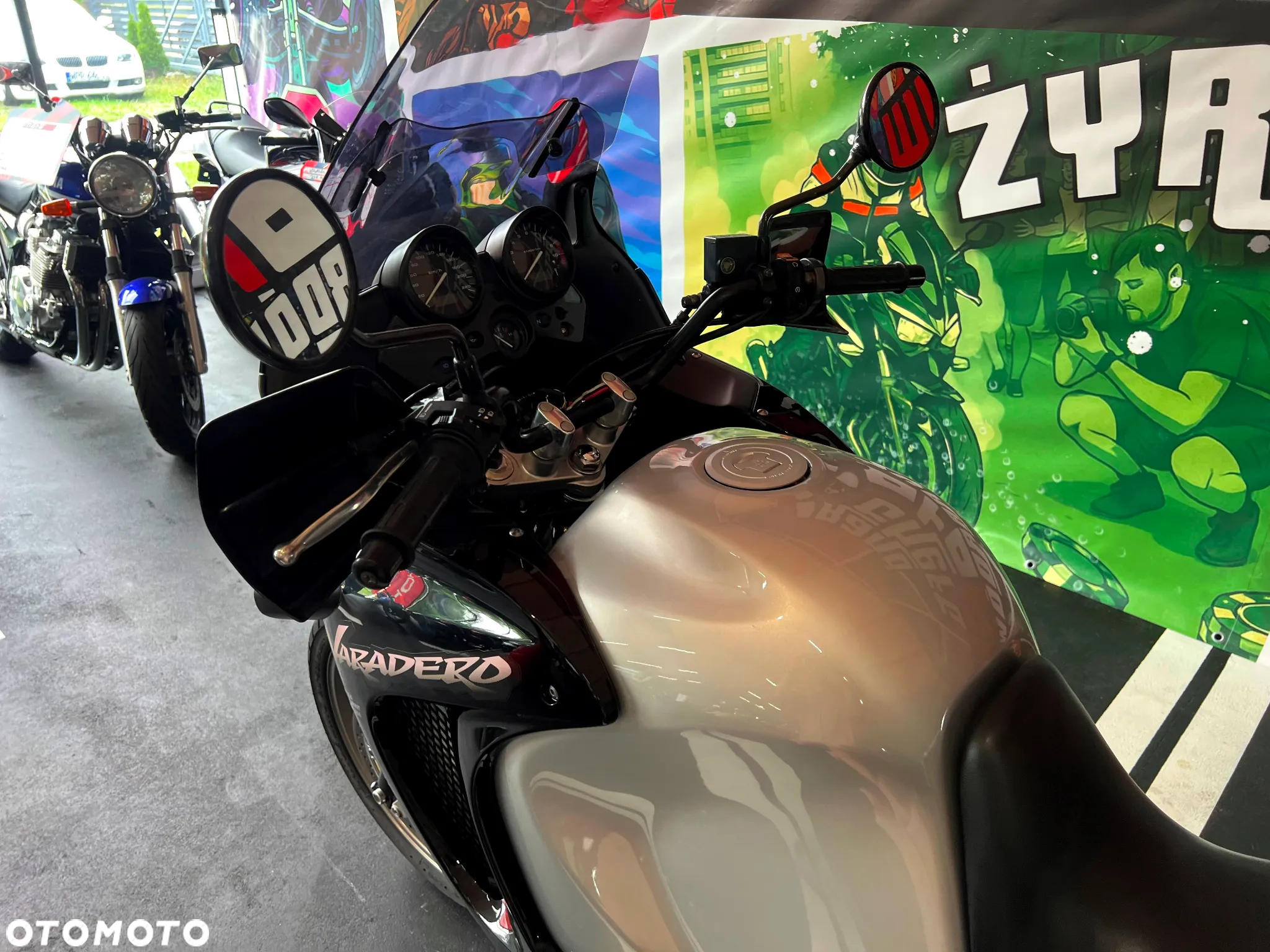 Honda XL - 17