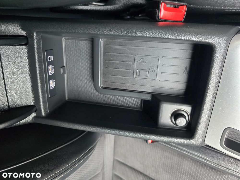 Audi A4 Avant 40 TDI quattro S tronic S line - 10