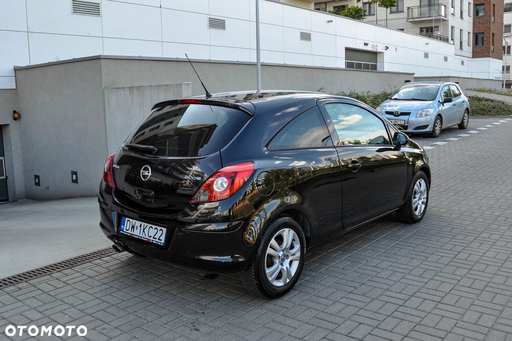 Opel Corsa 1.2 16V Energy - 4