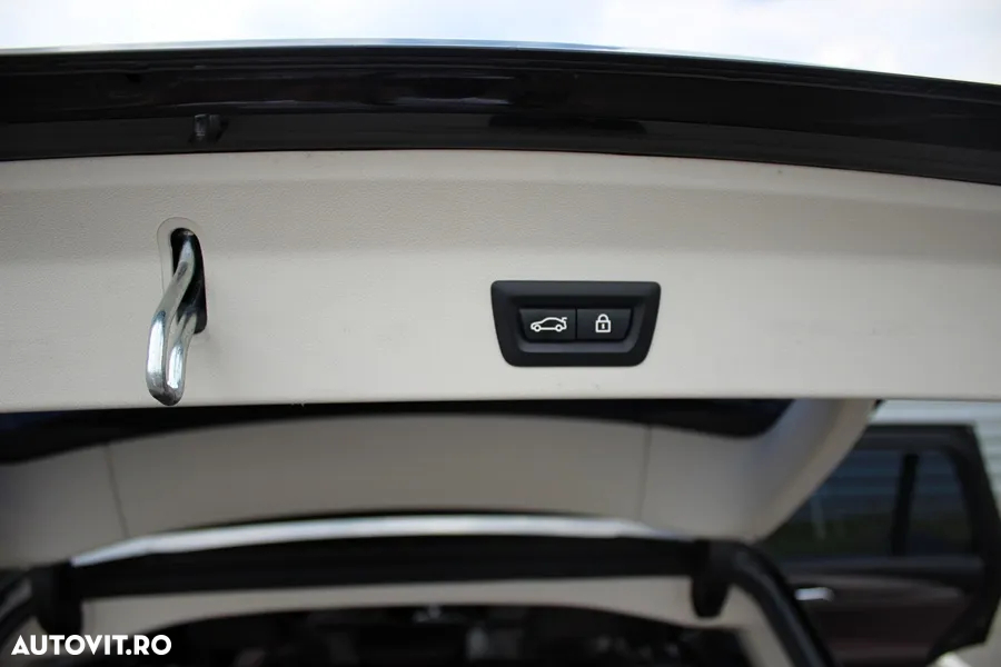 BMW X3 xDrive20d AT Luxury Line - 24