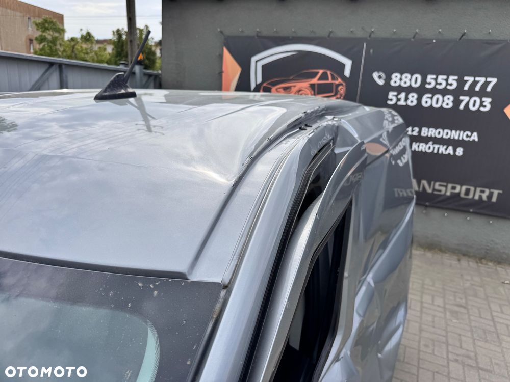 Ford Transit Courier - 18