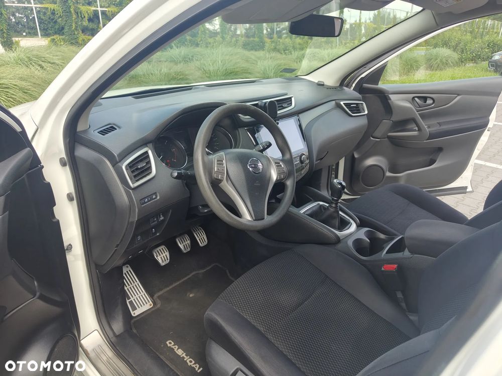 Nissan Qashqai 1.6 DCi 4x4 Visia EU6 - 18