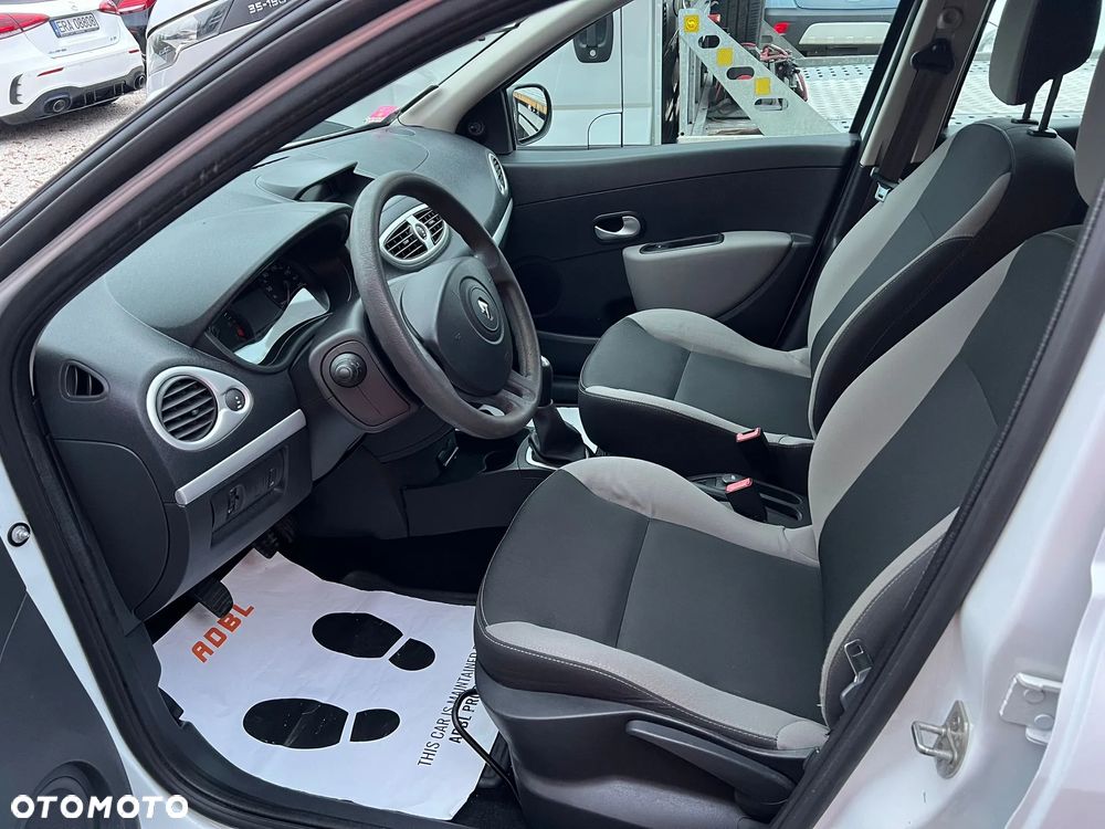 Renault Clio 1.2 16V 75 Collection - 5