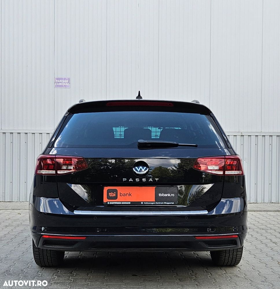 Volkswagen Passat - 4