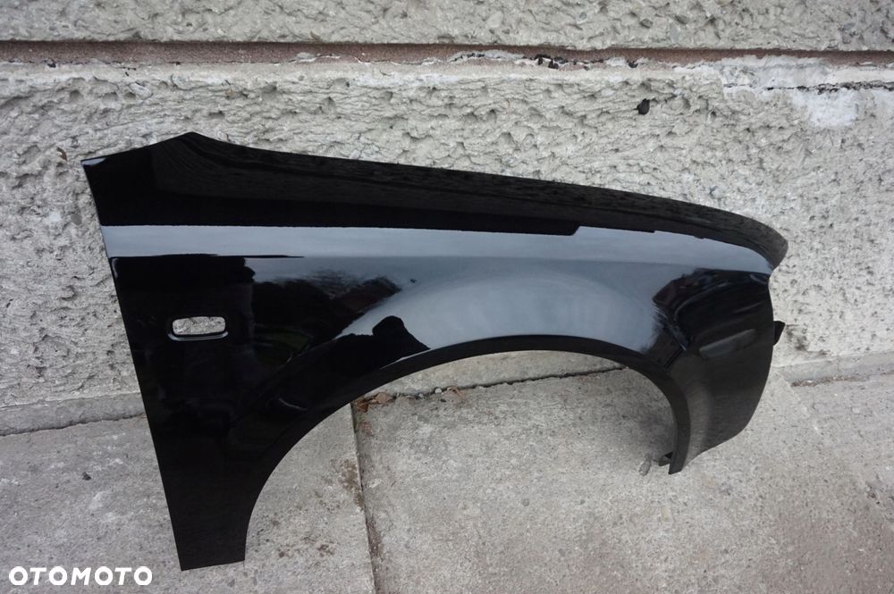 BŁOTNIK PRZEDNI PRAWY AUDI A4 B6 LY9B 00/04r - 1