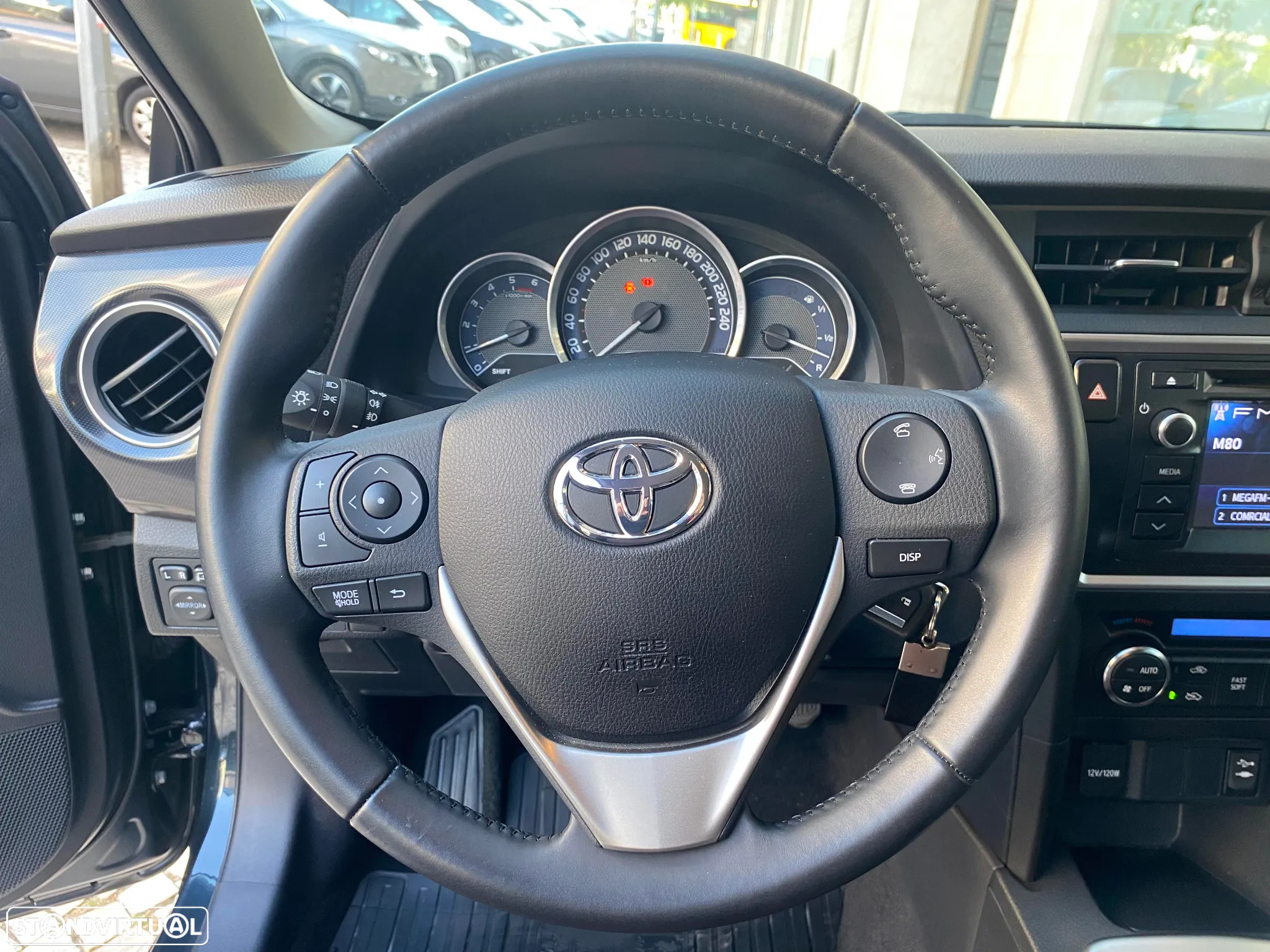 Toyota Auris Touring Sports 1.4 D-4D Com+P.Sport - 39