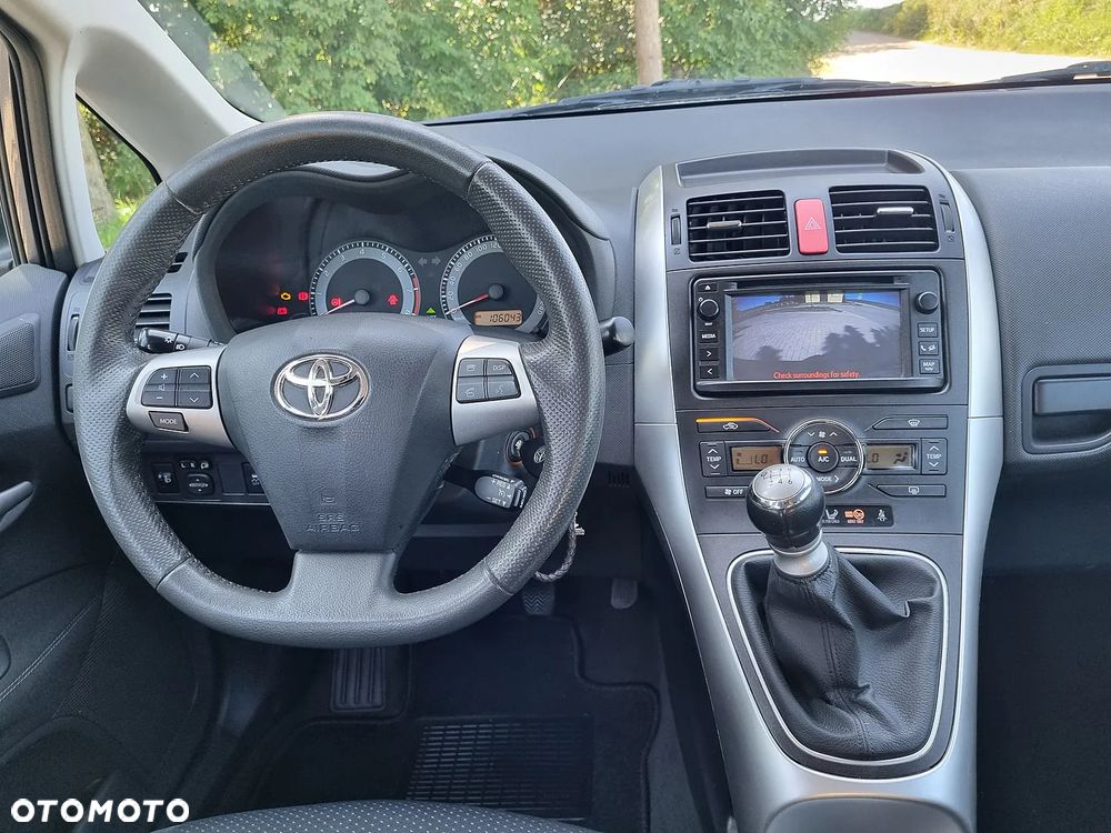Toyota Auris 1.6 Executive - 13