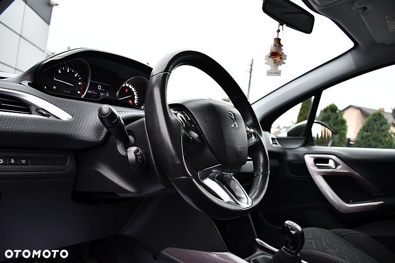 Peugeot 2008 1.6 BlueHDi Style - 11