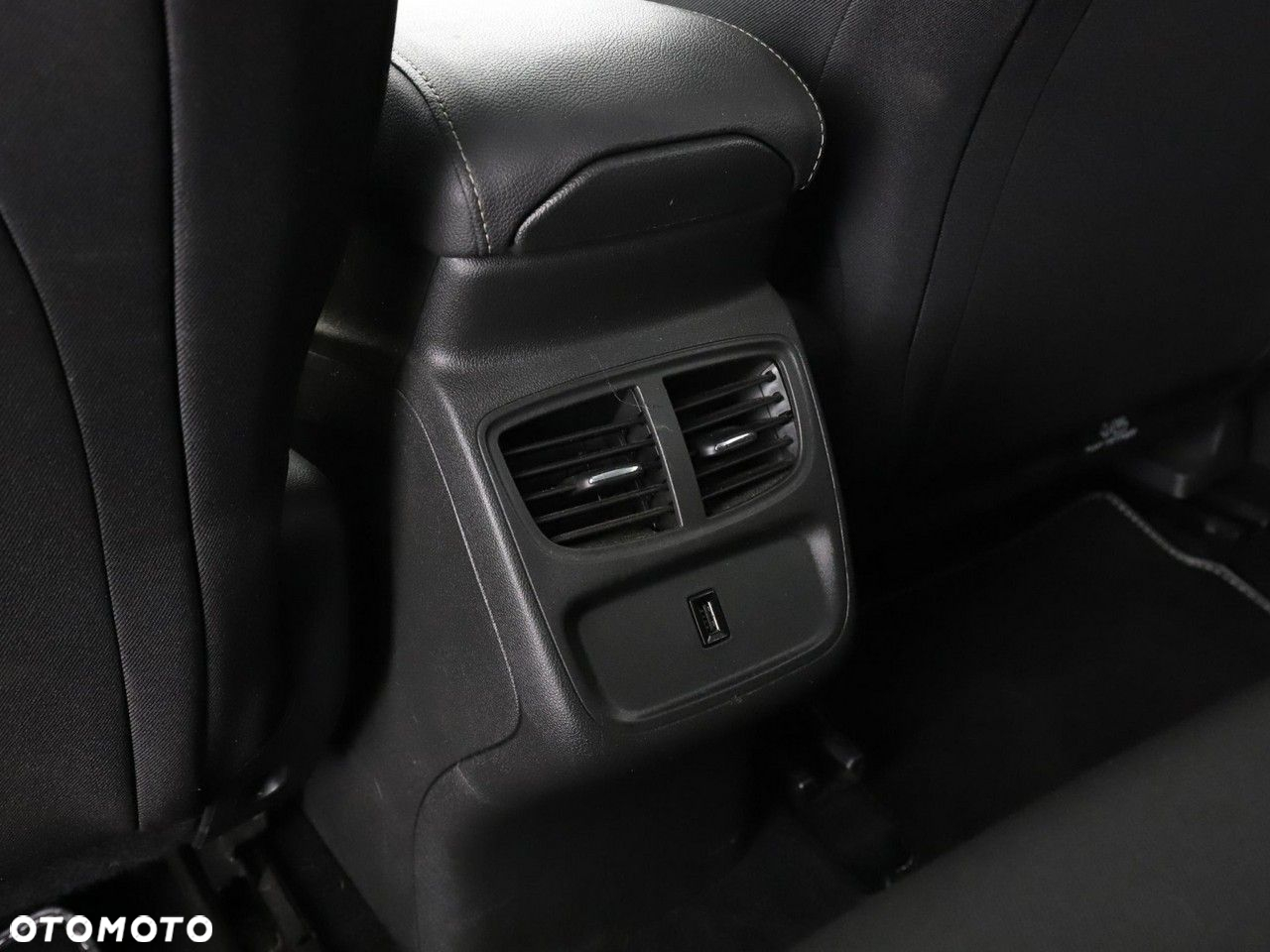Opel Grandland X 1.2 Start/Stop Business Edition - 34