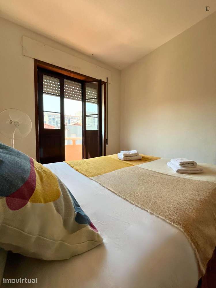 Apartamento com 3 quartos - localizado em Cedofeita Porto - Grande imagem: 4/9