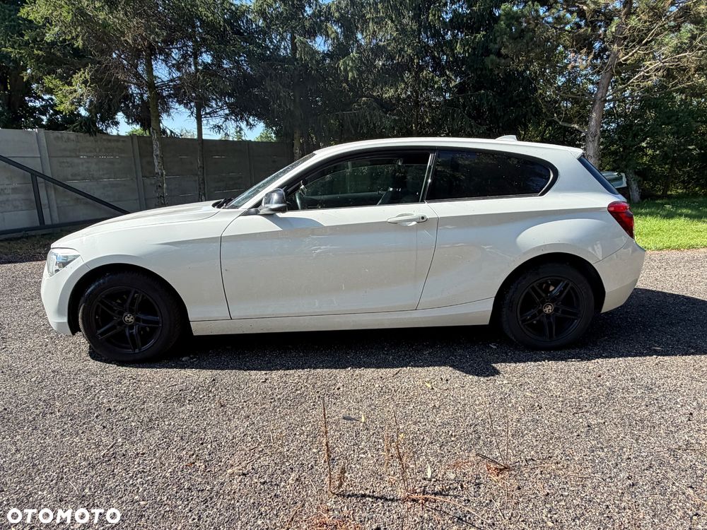 BMW Seria 1 114i - 11