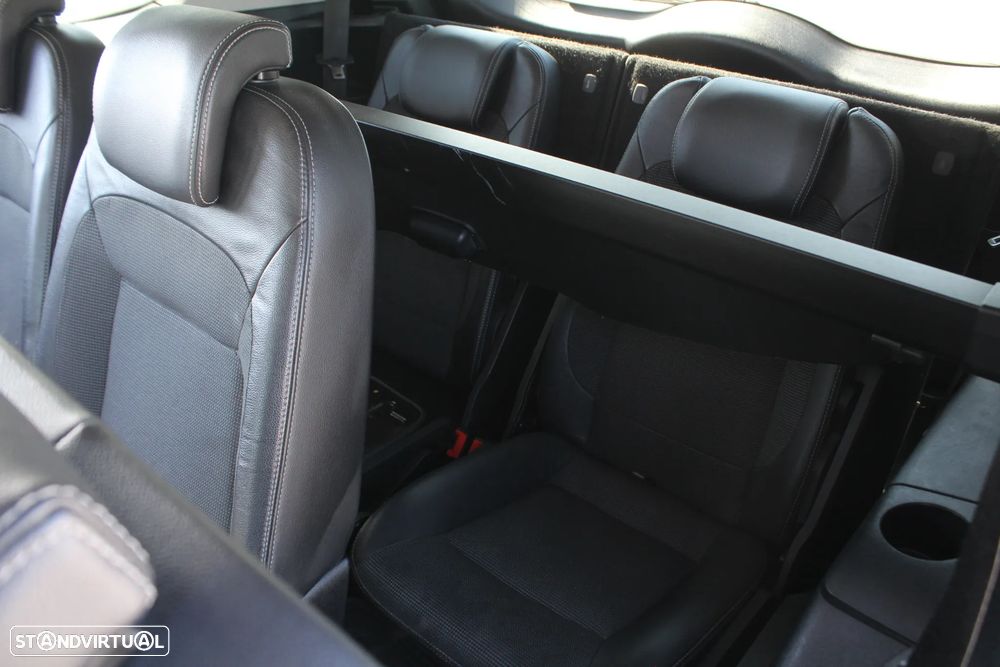 Ford S-Max 1.8 TDCi Titanium 7L - 40