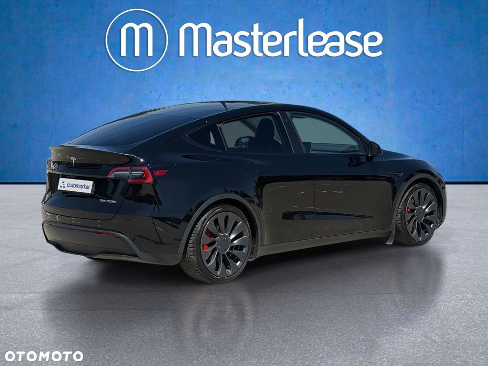 Tesla Model Y Performance AWD - 5