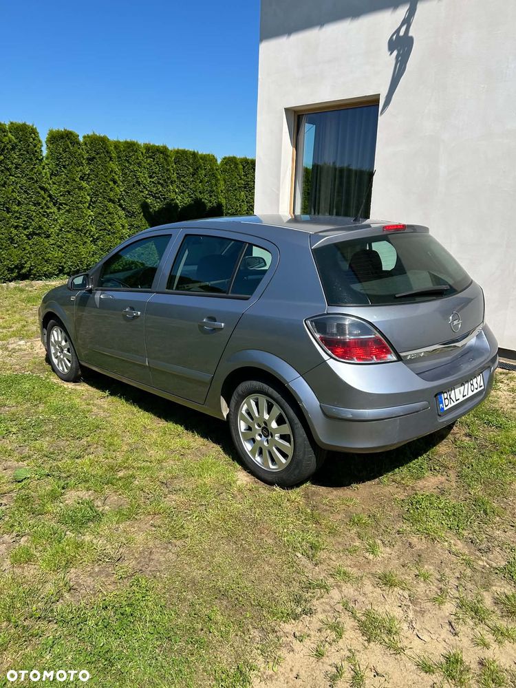 Opel Astra 1.3 CDTI Enjoy - 1