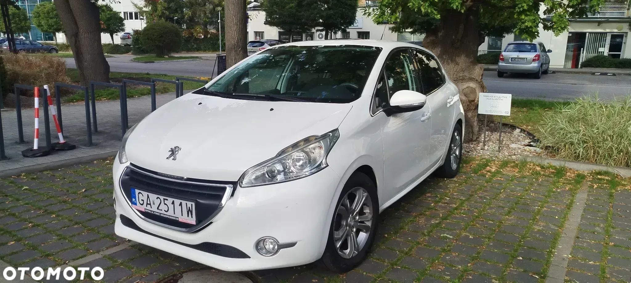 Peugeot 208 1.2 PureTech Allure - 1