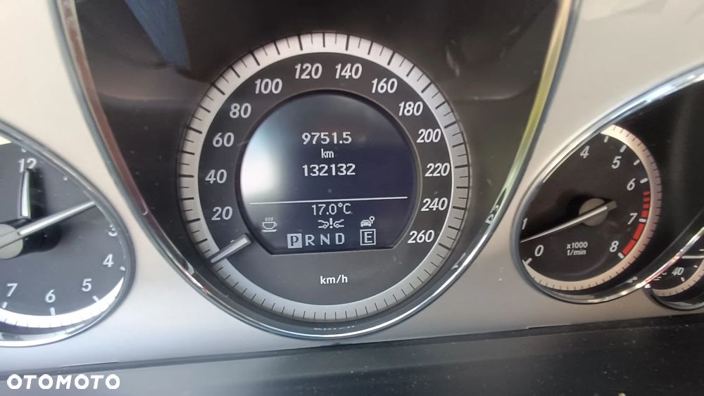 Mercedes-Benz Klasa E 500 7G-TRONIC Avantgarde - 29