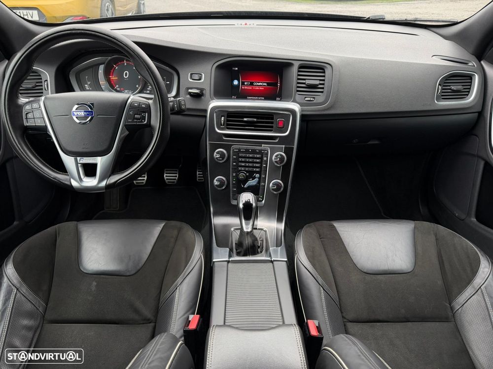Volvo V60 2.0 D2 R-Design - 24
