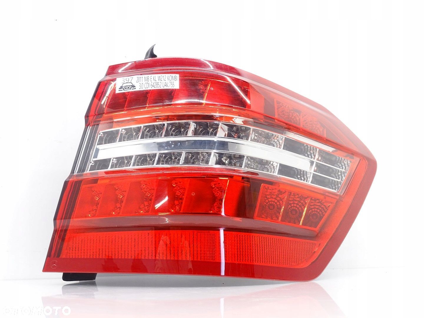 LAMPA LED PRAWY TYŁ PRAWA TYLNA MERCEDES E-KLASA W212 KOMBI 2128204064 - 1