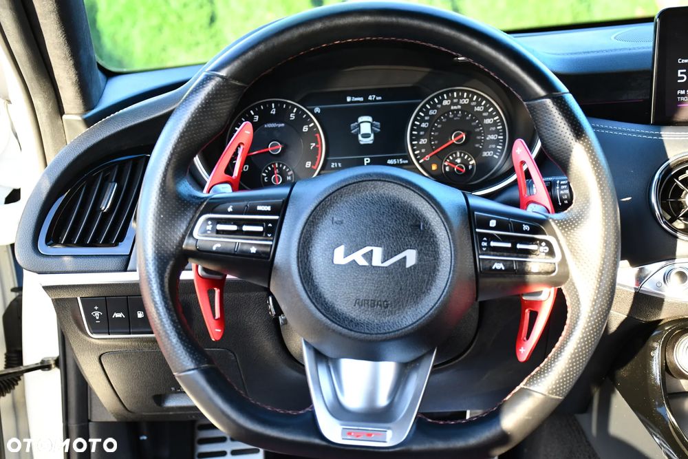 Kia Stinger - 16