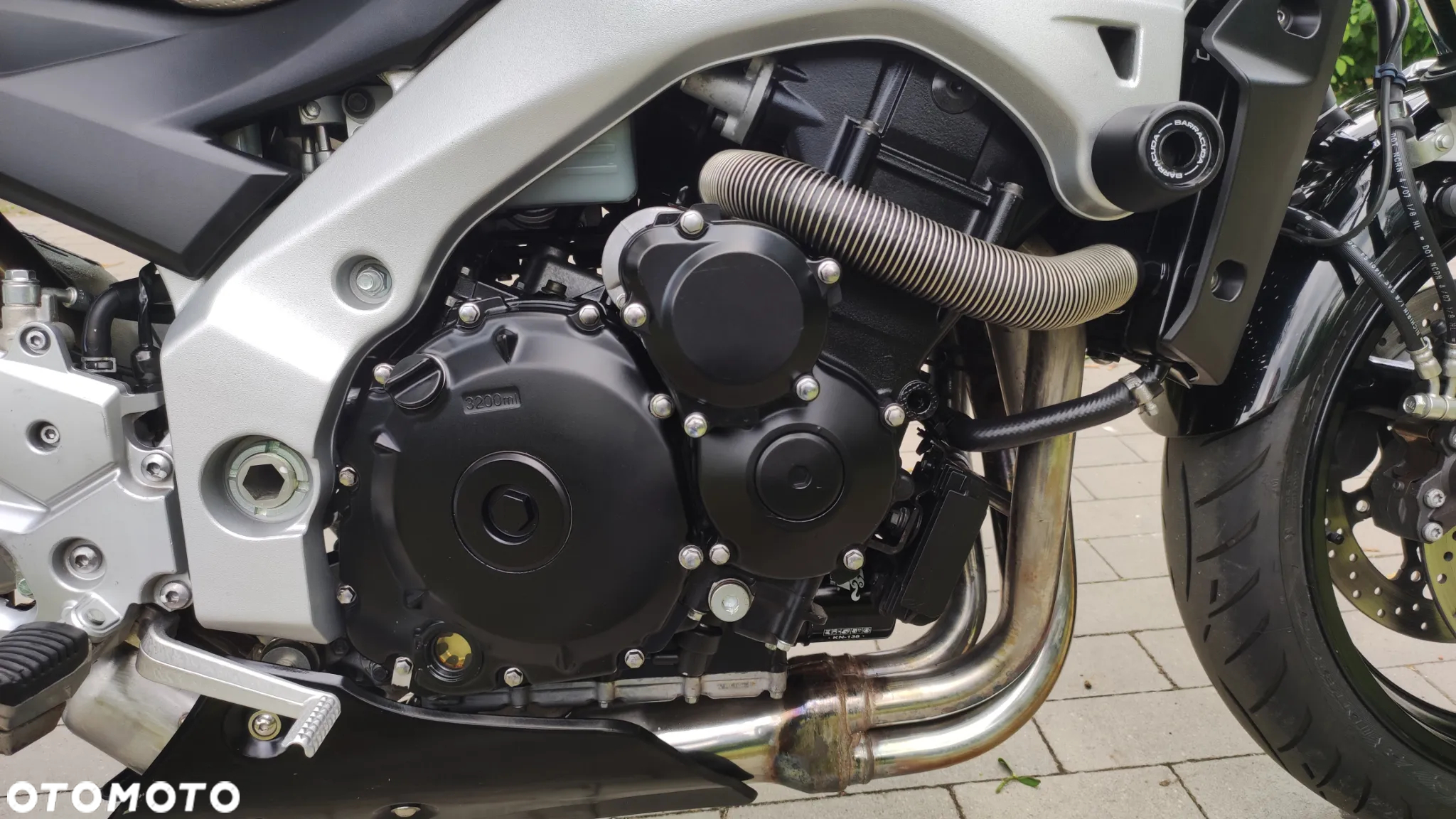 Suzuki GSR - 22