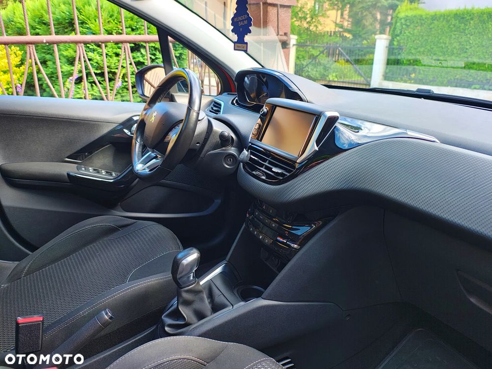 Peugeot 208 1.2 PureTech Allure S&S - 9