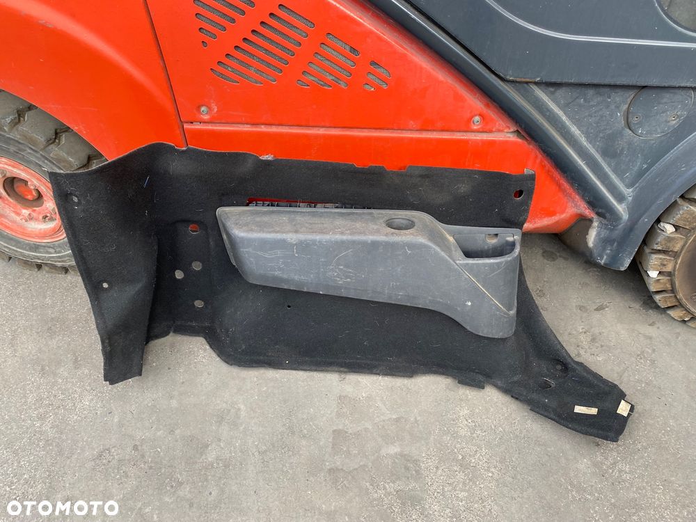 DACIA LODGY TAPICERKA BOCZEK PÓŁKA BAGAŻNIKA  PODSTAWKA NA NAPÓJ TRZECI RZĄD 7 osób wersja siedmio osobowa lewa tylna lewy tył lewa strona - 1