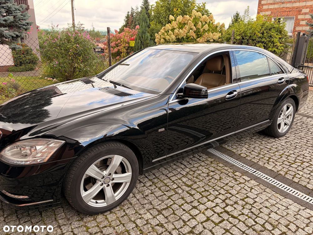 Mercedes-Benz S-Class 2009 photo 2