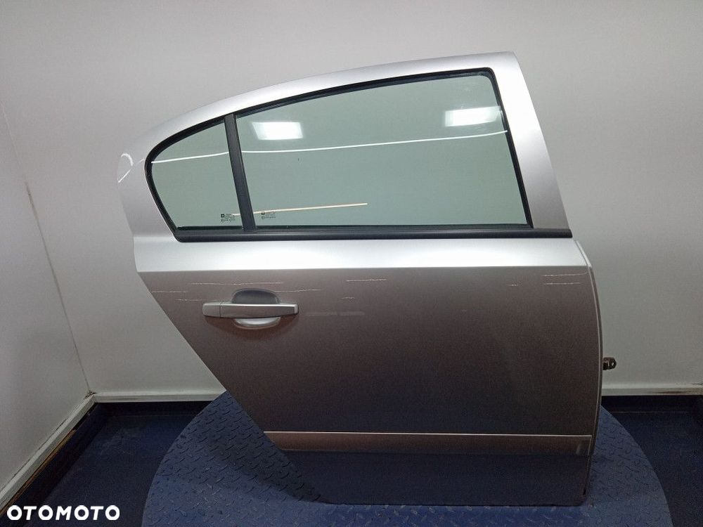 OPEL ASTRAIII H  DRZWI TYŁ PRAWE TYLNE 2AU - 1