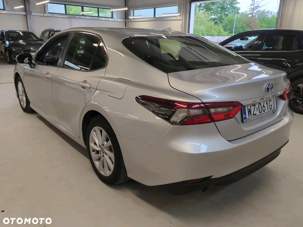 Toyota Camry - 3
