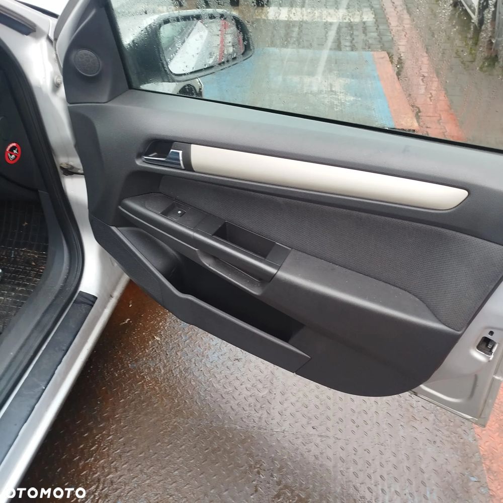 Opel Astra H na części . - 6