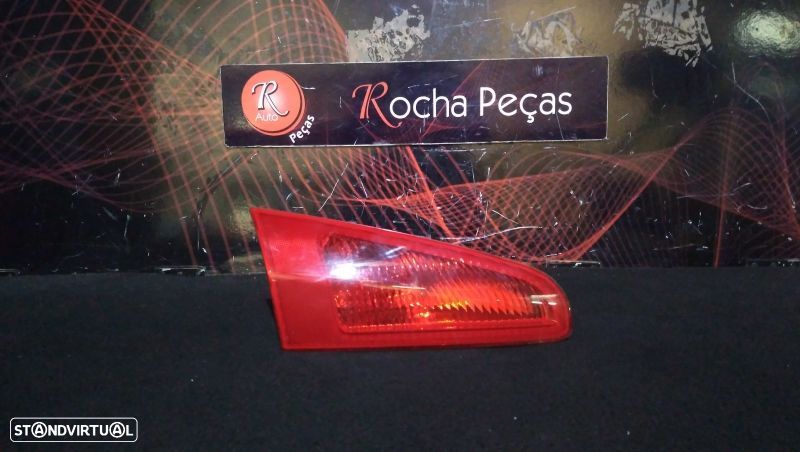 Farolim Stop Esquerdo Mala Alfa Romeo 147 (937_) - 1