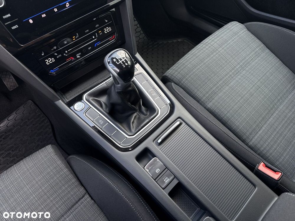Volkswagen Passat Variant 2.0 TDI EVO Business - 19