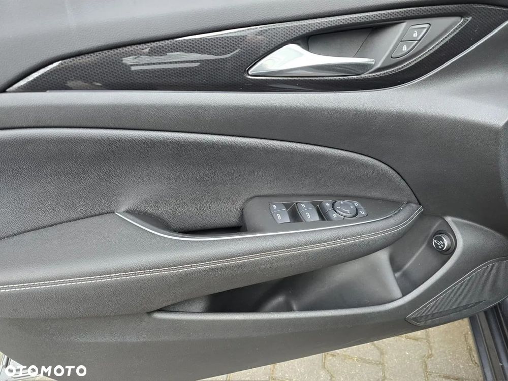 Opel Insignia 2.0 CDTI Elegance S&S - 18