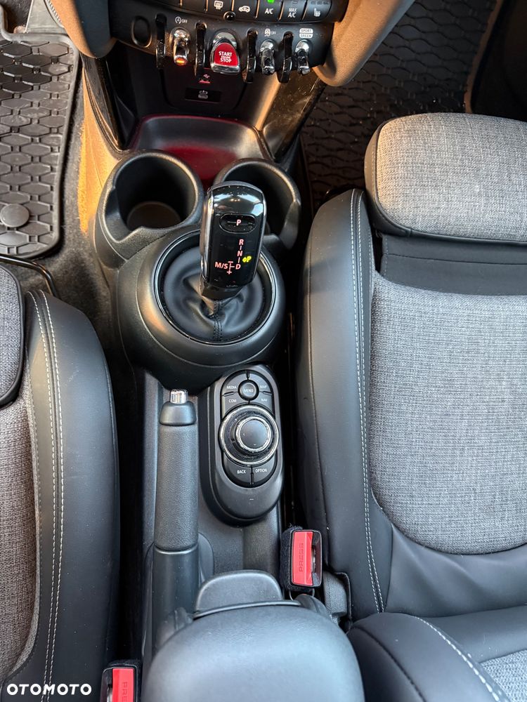 MINI Cooper Standard - 8