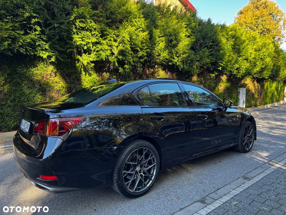 Lexus GS - 18