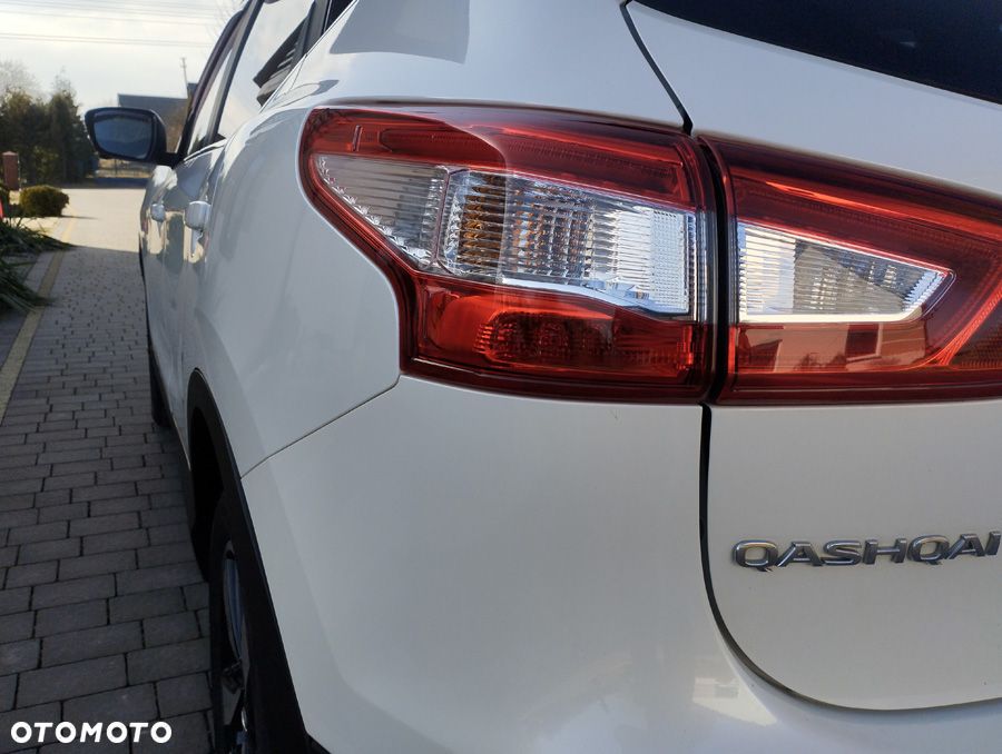 Nissan Qashqai 1.6 DIG-T N-Connecta - 31