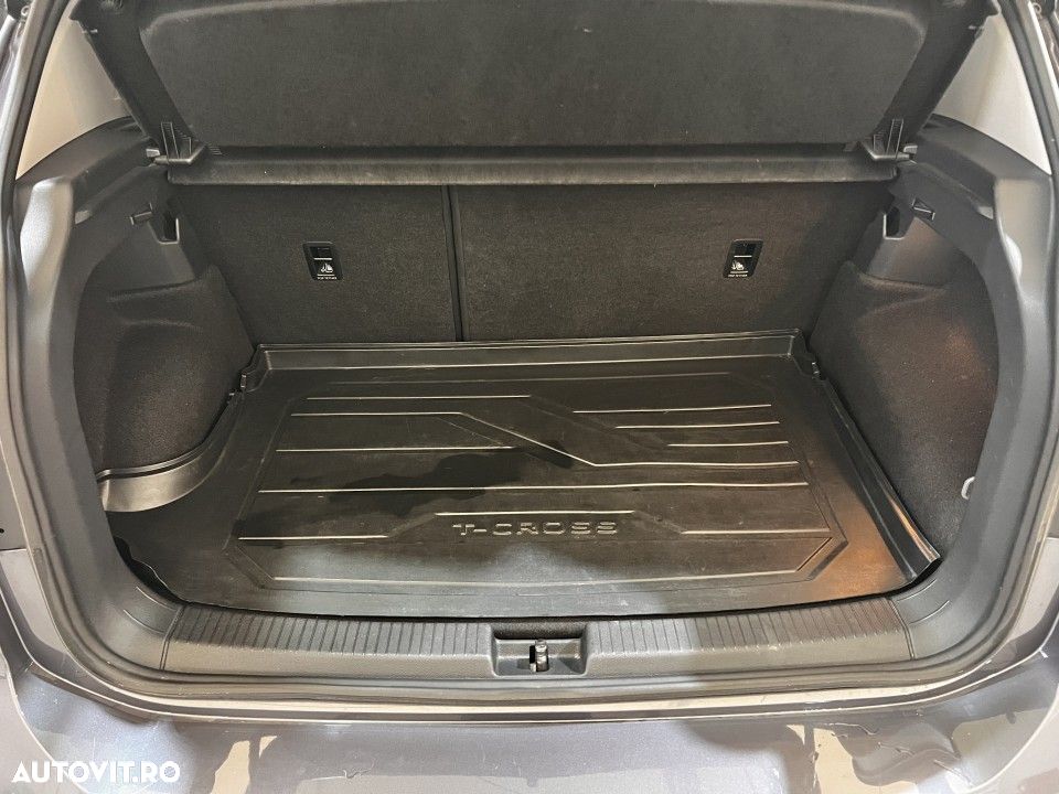 Volkswagen T-Cross - 30