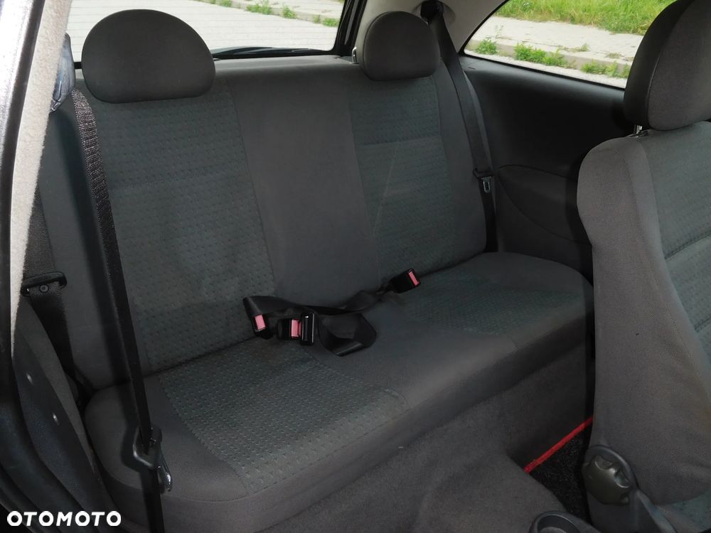 Opel Corsa 1.2 16V Sport - 10