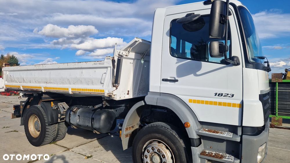 Mercedes-Benz Axor 1823 - 5