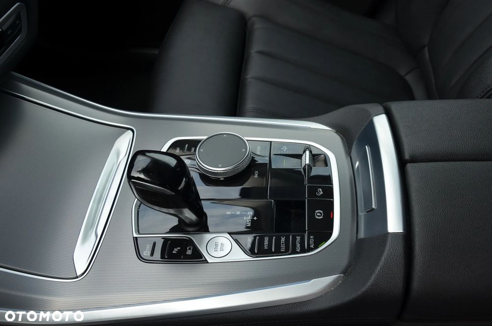 BMW X5 xDrive45e xLine - 31