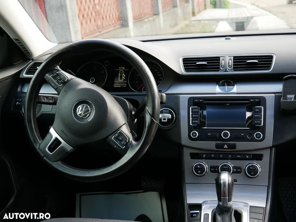 Volkswagen Passat - 17