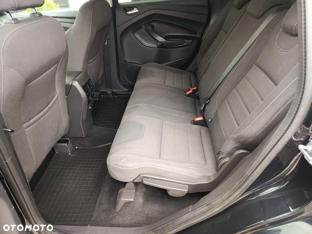Ford Kuga 2.0 TDCi 2x4 Titanium - 14