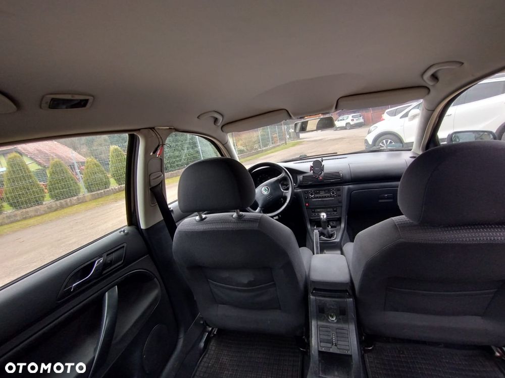 Skoda Superb 2.0 Classic - 6
