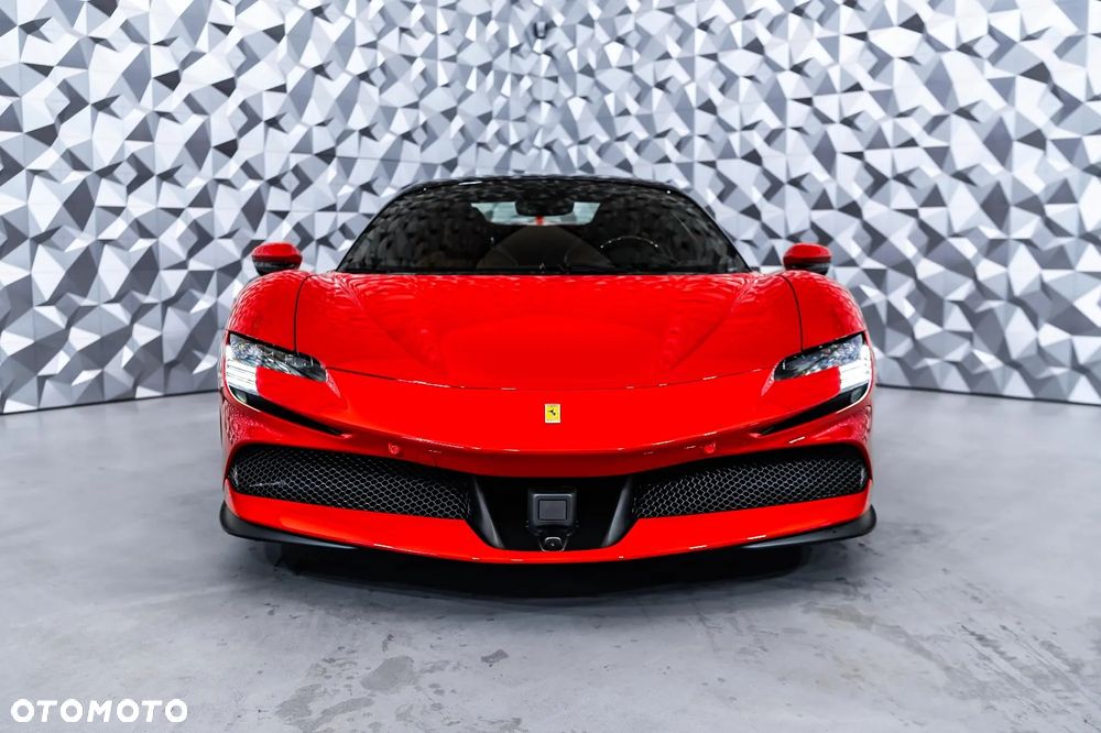 Ferrari SF90 Spider - 25