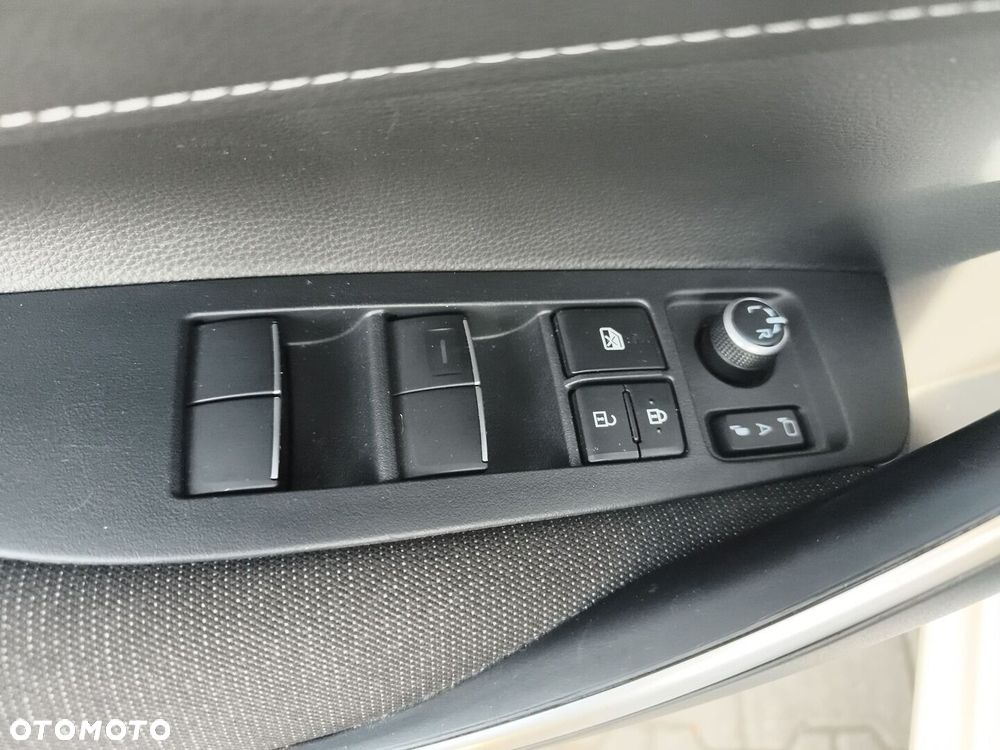 Toyota Corolla 2.0 Hybrid Comfort - 19