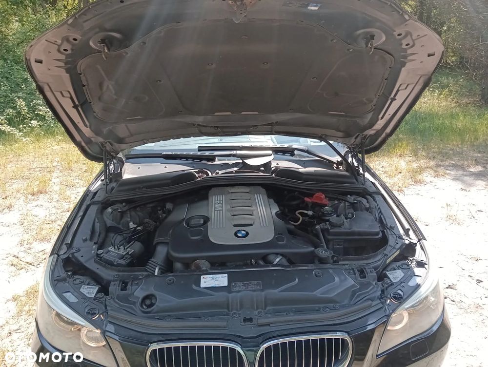 BMW Seria 5 525d Touring Edition Exclusive - 23